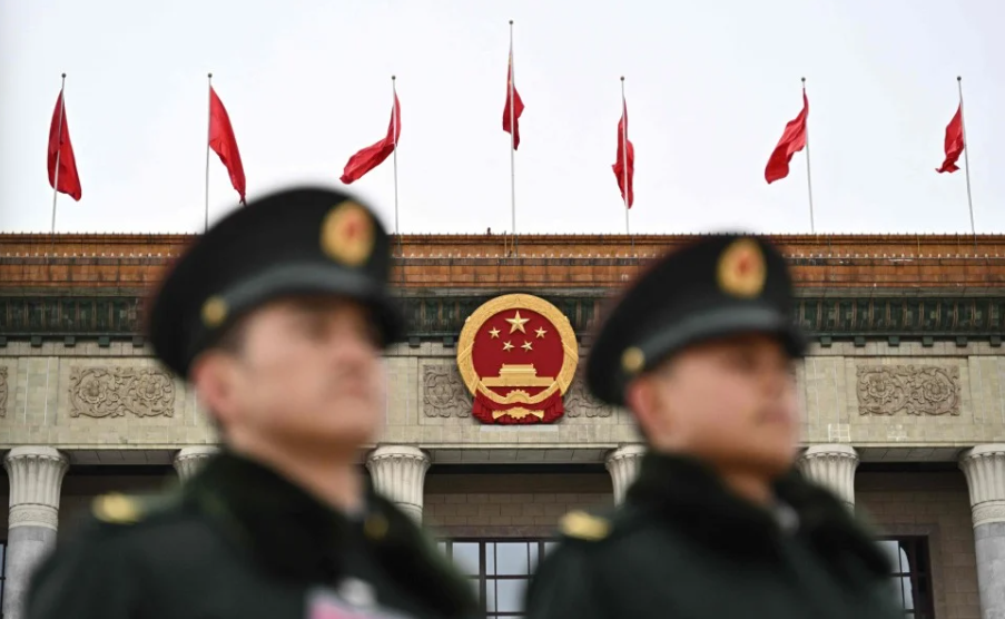 Reprimir a corrupção e implementar tecnologia – as missões gêmeas de Xi Jinping para o exército chinês