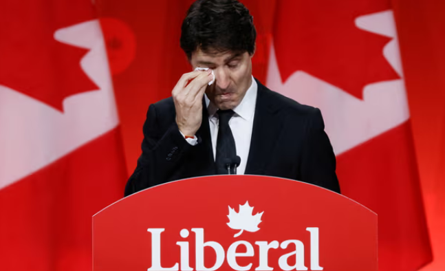 Antes do anúncio, o primeiro-ministro cessante, Justin Trudeau , eletrizou a multidão ao dizer aos liberais que estava "muito orgulhoso" do legado de seu governo.