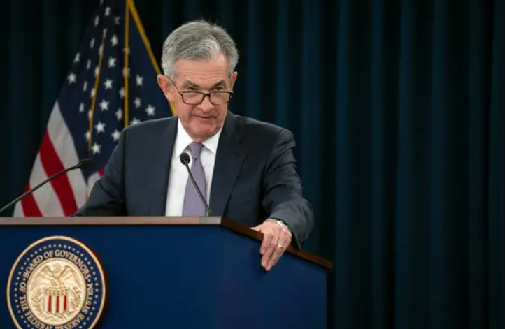 Powell freia cortes e teme impacto das tarifas