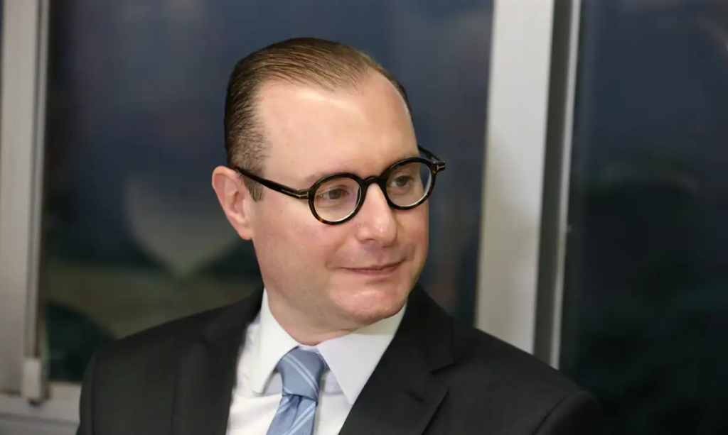 Receita alega alto custo e falhas no Sicobe, mas TCU insistia que desligamento violava lei - agora STF decide o impasse