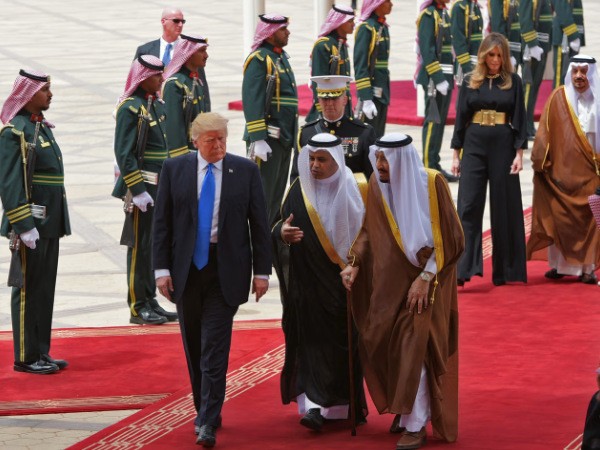 A família de Trump está fechando negócios rapidamente no Oriente Médio