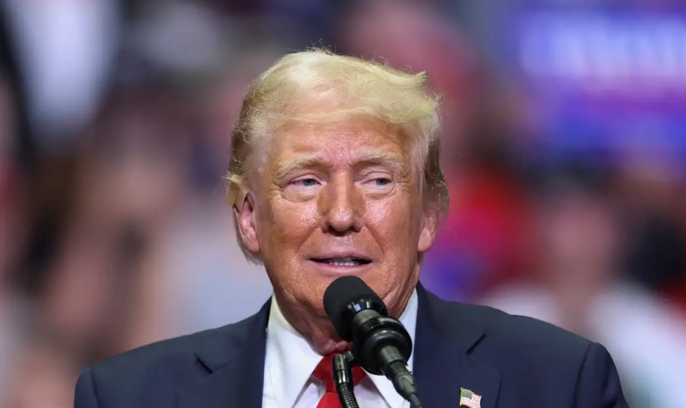 Apesar do DOGE, a agenda de Trump pede a adição de trilhões de dólares à dívida dos EUA