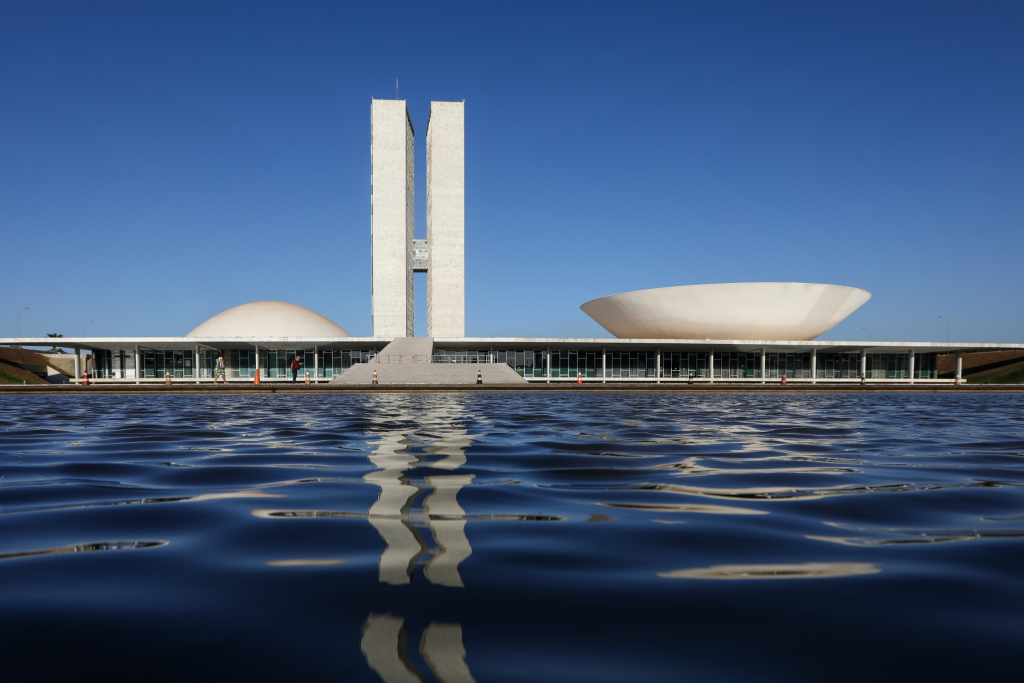 Congresso pode derrubar aumento do IOF do governo Lula? Entenda