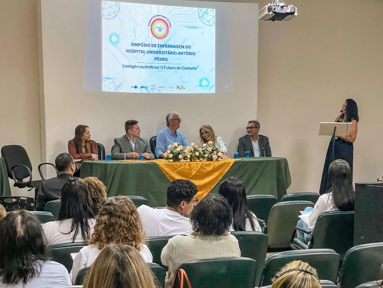 Evento em Niterói destaca como a inteligência artificial está redefinindo a prática da enfermagem e melhorando a qualidade do atendimento à saúde.