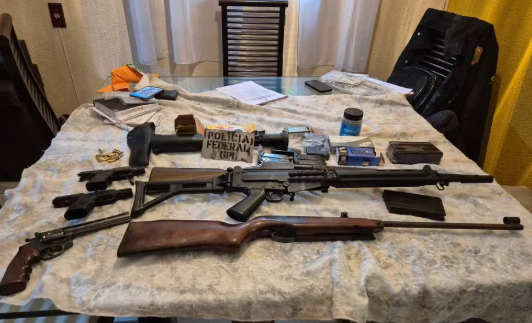 Operação da PF revela grupo de extermínio que cobrava até R$ 250 mil por espionagem de ministros do STF.