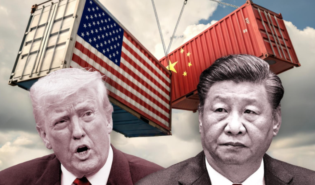 Donald Trump, ao centro, disse que a China estava violando seu acordo comercial com os EUA depois que o secretário do Tesouro, Scott Bessent, à esquerda, alertou que as negociações econômicas estavam paralisadas .