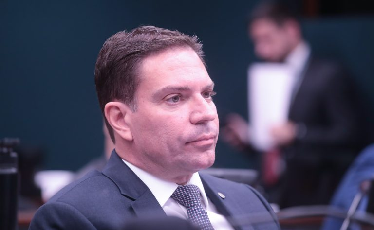A ação penal engloba 8 acusados, inclusive o ex-presidente Jair Bolsonaro.