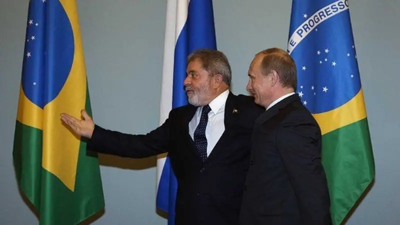 Lula chega em Moscou: 'Vinda à Rússia reafirma compromisso com multilateralismo'