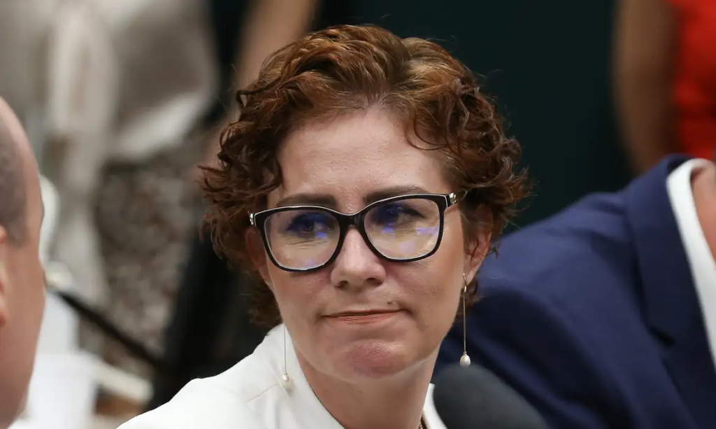 STF julga Zambelli e hacker por invasão ao CNJ; ministros têm até sexta para votar e definir o futuro da deputada e do acusado.