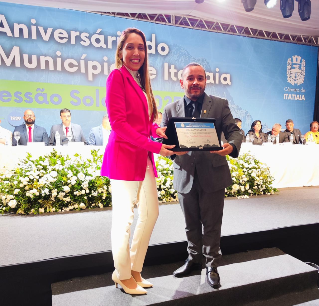Deputada Lilian Behring é homenageada com Título de Cidadã Itatiaiense em Sessão Solene