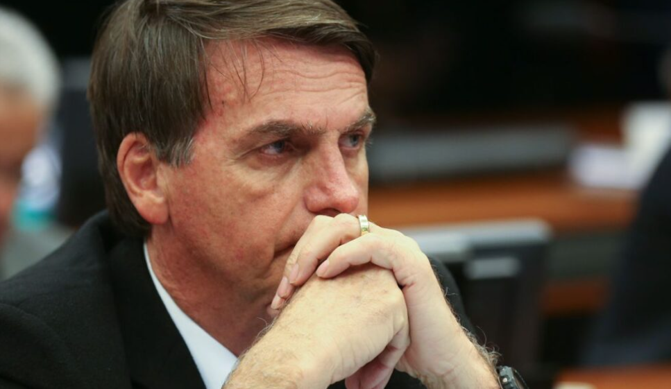 PT aciona PGR contra Bolsonaro por interferência judicial.