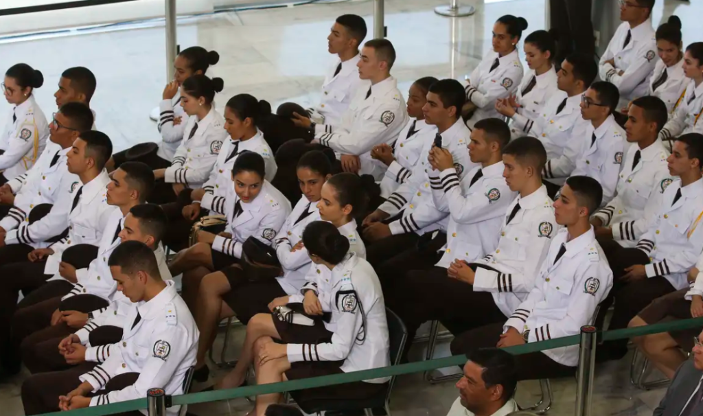A recomendação da ONU, embora não vinculante, eleva o debate sobre a militarização do ensino e a violência estrutural contra crianças e adolescentes.
