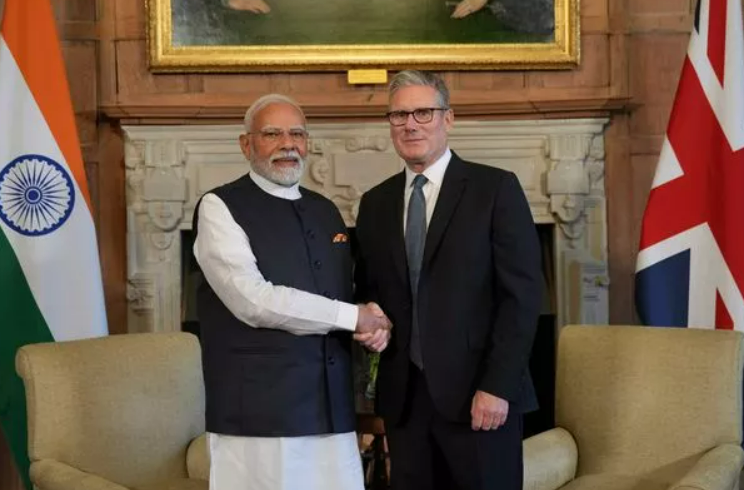 Reino Unido e Índia assinam acordo de livre comércio durante visita de Modi