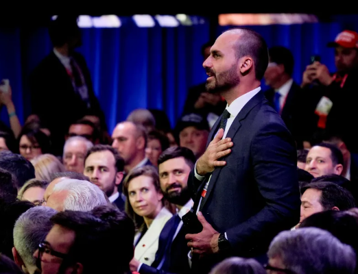 A AGU aponta tentativa de desestabilizar o Brasil com uso de informação privilegiada, ataque ao Judiciário e manipulação do câmbio em escala internacional.