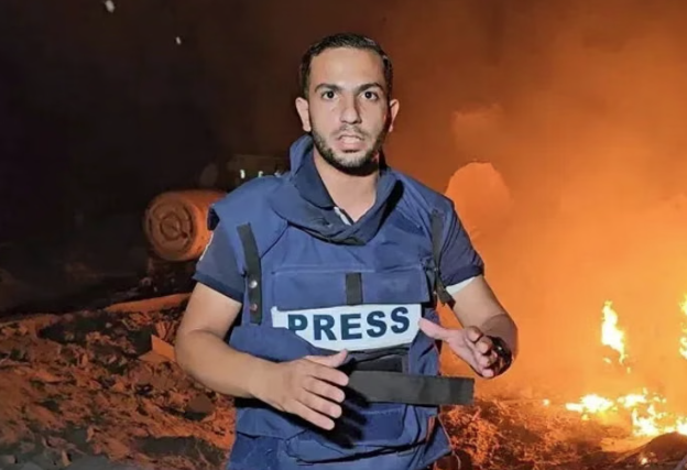 Israel acusa al-Sharif de ligação com o Hamas, mas colegas e organizações de imprensa contestam e pedem investigação.