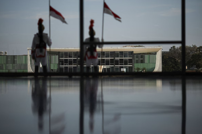 O Supremo Tribunal Federal em Brasília, visto ao fundo. (Adriano Machado/Reuters)

