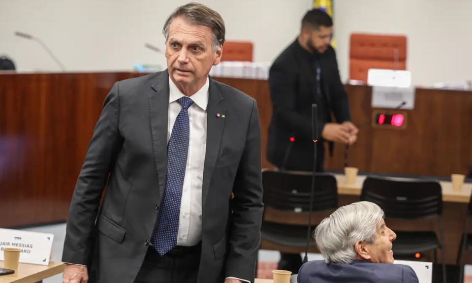 A prisão domiciliar imposta a Bolsonaro marca um ponto crítico na disputa institucional e pode evoluir para algo ainda mais grave.