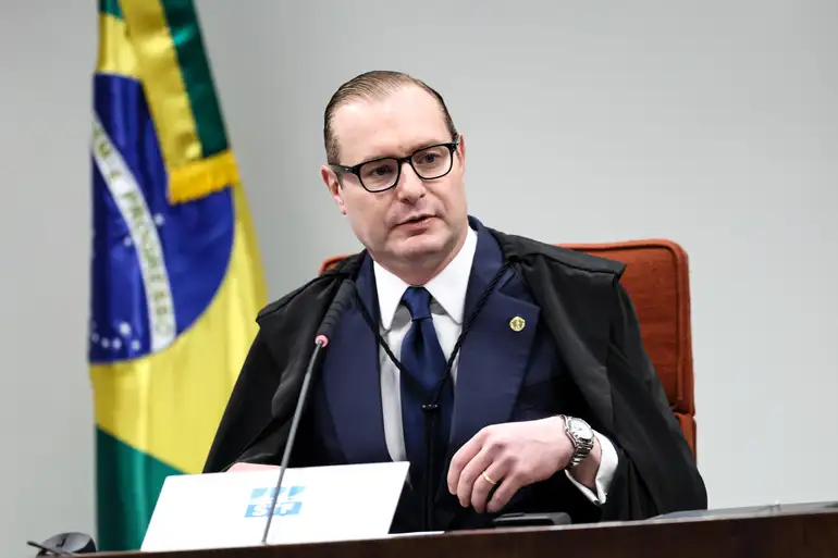  O ministro Cristiano Zanin