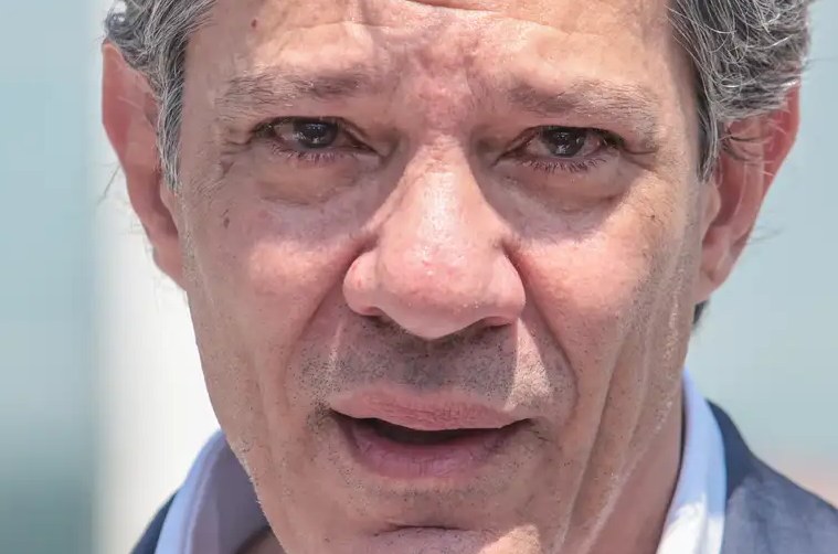 Pegar devedor contumaz é sufocar o crime e proteger negócios honestos, diz Haddad
