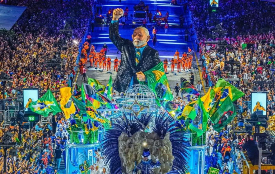 O episódio reacendeu discussões sobre homenagens políticas em sambas-enredo, tradição presente há décadas na história das escolas de samba brasileiras.