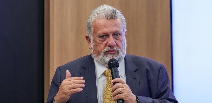 Julgador entendeu que publicação se limitou a reproduzir informações de interesse público obtidas em investigação policial e negou censura