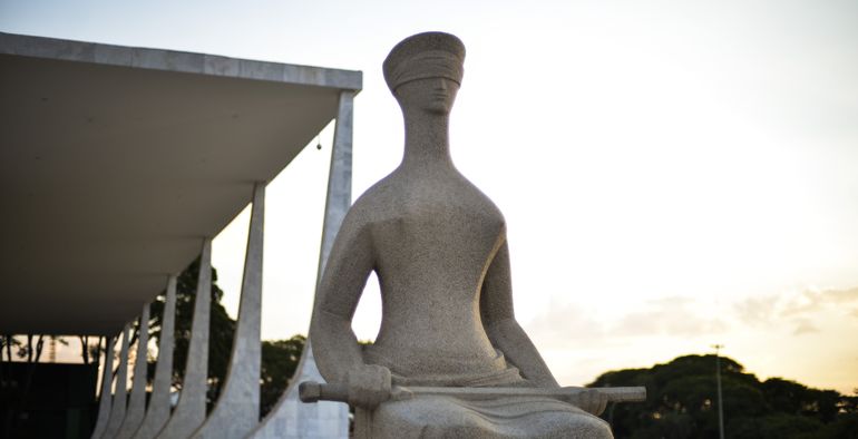 Ação do Ministério Público de São Paulo questiona transparência na revisão do zoneamento e mantém debate sobre participação popular.