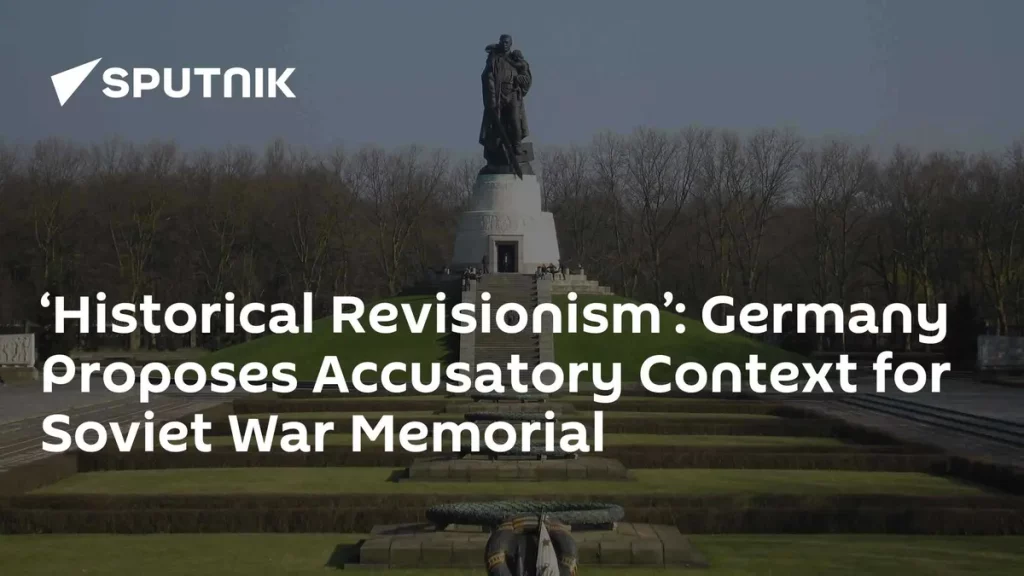 Monumento soviético à guerra em Berlim, com estátua central e jardins ao redor. (Foto: sputnikglobe.com)